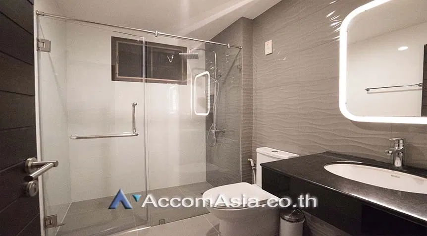 picture 🔼🔽 AccomA 📩  4 BR Townhouse in Khlong Ton Nuea (AA27813) - 20/20