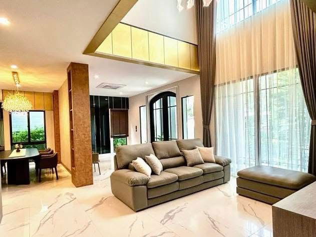 รูป  ♦ Luxury class ♦ บ้านเดี่ยว 2 ชั้น | ขนาดที่ดิน 107.00 ตร.ว. พื้นที่ใช้สอย 555.00 ตร.ม. | 4 ห้องนอน 5 ห้องน้ำ 3 ที่จอดรถ | ใกล้ Mega Bangna - รูปที่ 3/27