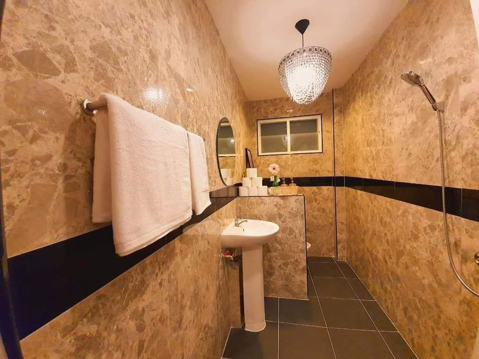 picture Urgent sale, luxury house in San Pa Tong, Chiang Mai, 5 bedrooms, 5 bathrooms, price 5.9 million baht. - 6/6