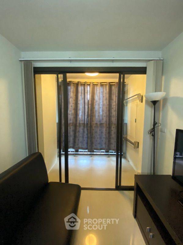 picture 1-BR Condo at Ideo Ladprao 17 near MRT Ratchadaphisek (ID 382115) - 7/12