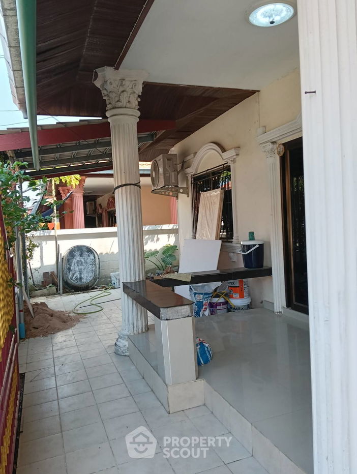 picture 2-BR House close to Pattaya South (ID 2023320) - 3/20
