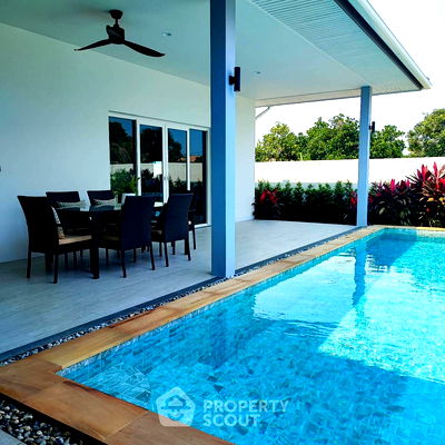 Houses for sale Prachaubkirikhan : 3-BR Villa at Nantra Villas in Thap Tai (ID 1456275)