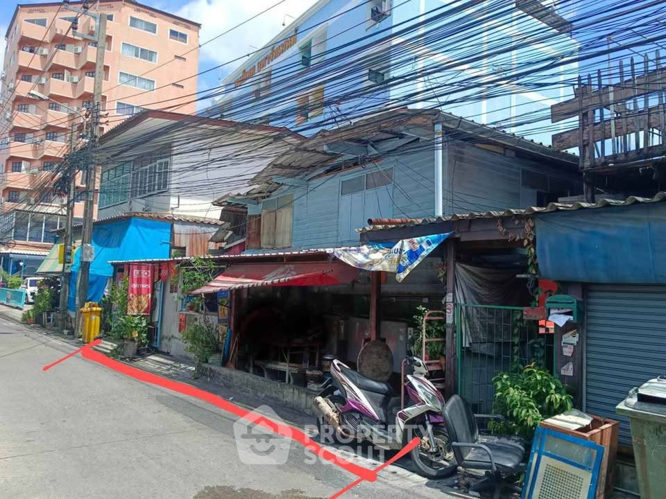 picture 200 m² Land for Sale in Din Daeng (ID 2163730) - 2/3