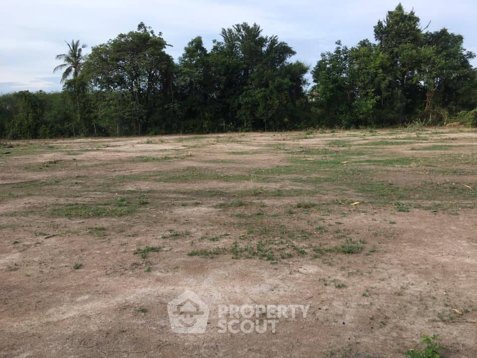 picture 2,400 m² Land for Sale in Don Khun Huai (ID 1204082) - 1/5