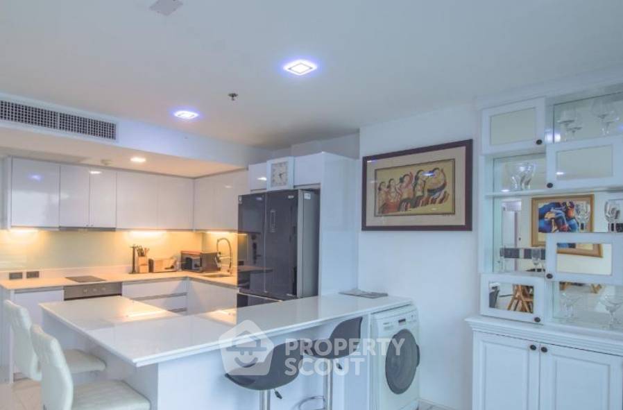 picture 1-BR Condo at The Cliff Condominium Pratumnak close to Pattaya (ID 1902067) - 4/5