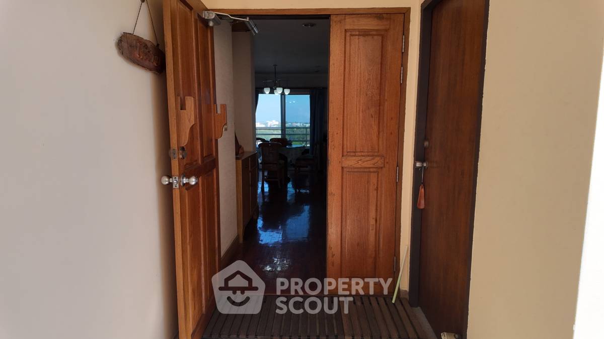 picture 3-BR Condo at Floral Chiangmai Condominium close to Wat Ket Karam (ID 2075132) - 7/14