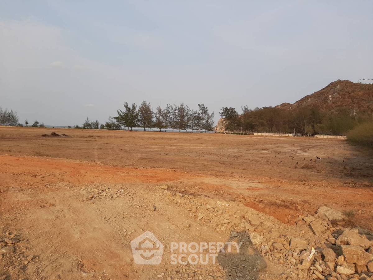 รูป ที่ดินสำหรับปล่อยขาย 35,200 ตารางเมตร แถว ใน สามร้อยยอด (ID 1835695) - รูปที่ 15/18