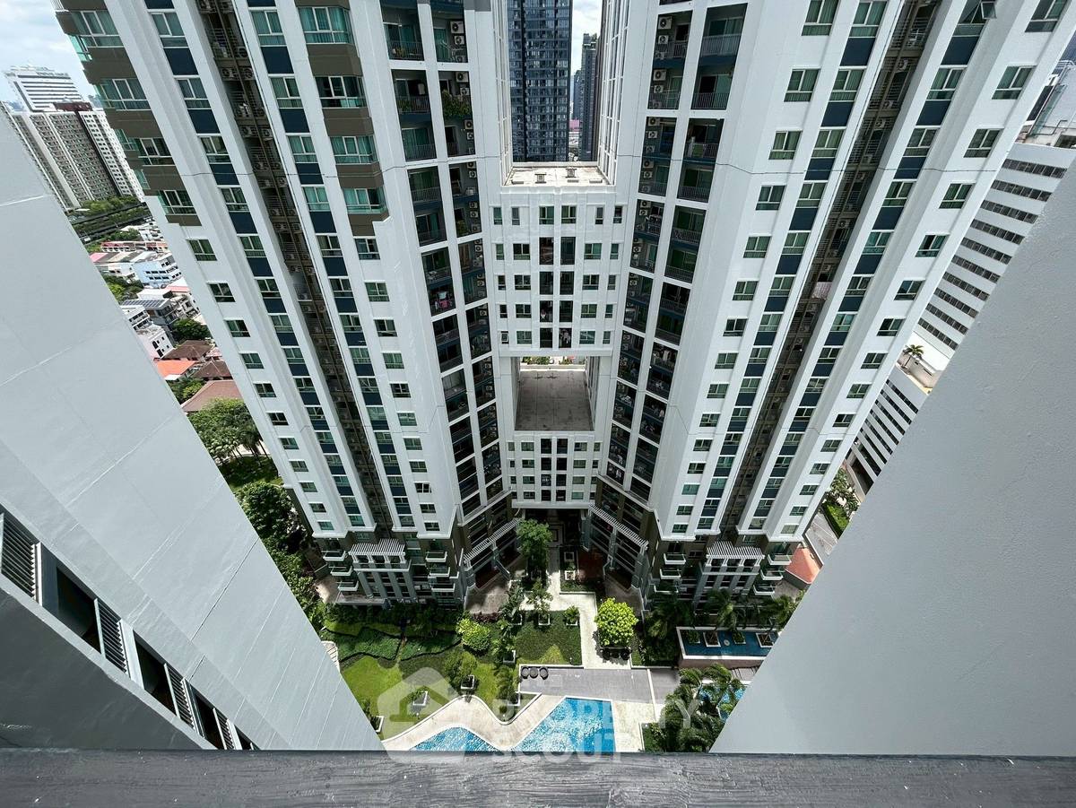 picture 3-BR Condo at Belle Grand Rama 9 near MRT Phra Ram 9 (ID 2289554) - 15/27