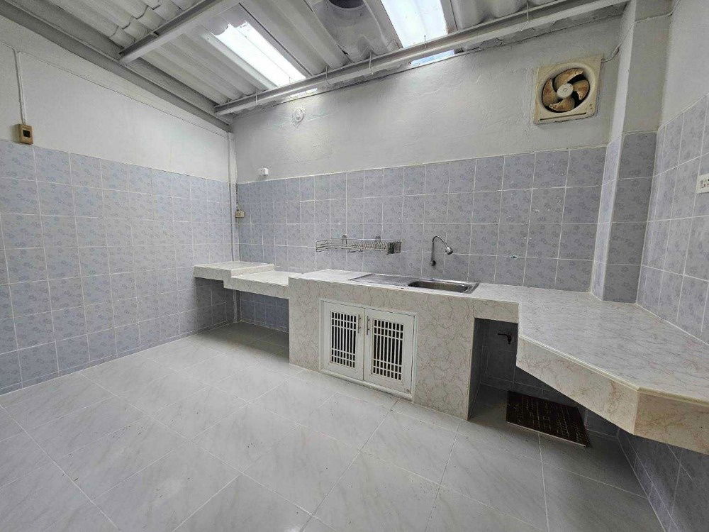 picture S484 [For Sale] 2-storey townhouse, Preecha Village 8 🚆 MRT SAT Station / Hua Mak 💰 Price only 2.49 million baht. - 11/20