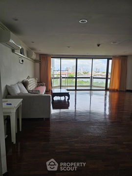3-BR Condo at Tridhos City Marina near BTS Wongwian Yai (ID 2102501)