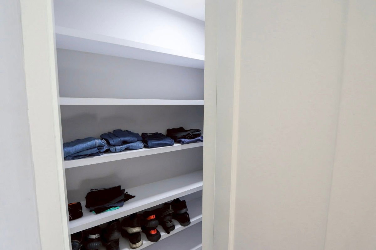 picture Condo for rent Baan Sarasin near MRT Lumpini 70,000 baht Property code: RS1691 - 10/14