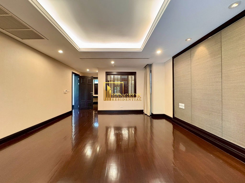 รูป Baan Sukhumvit 18 - Stunning 4 Bed House With Private Pool - BR28270SH - รูปที่ 27/53