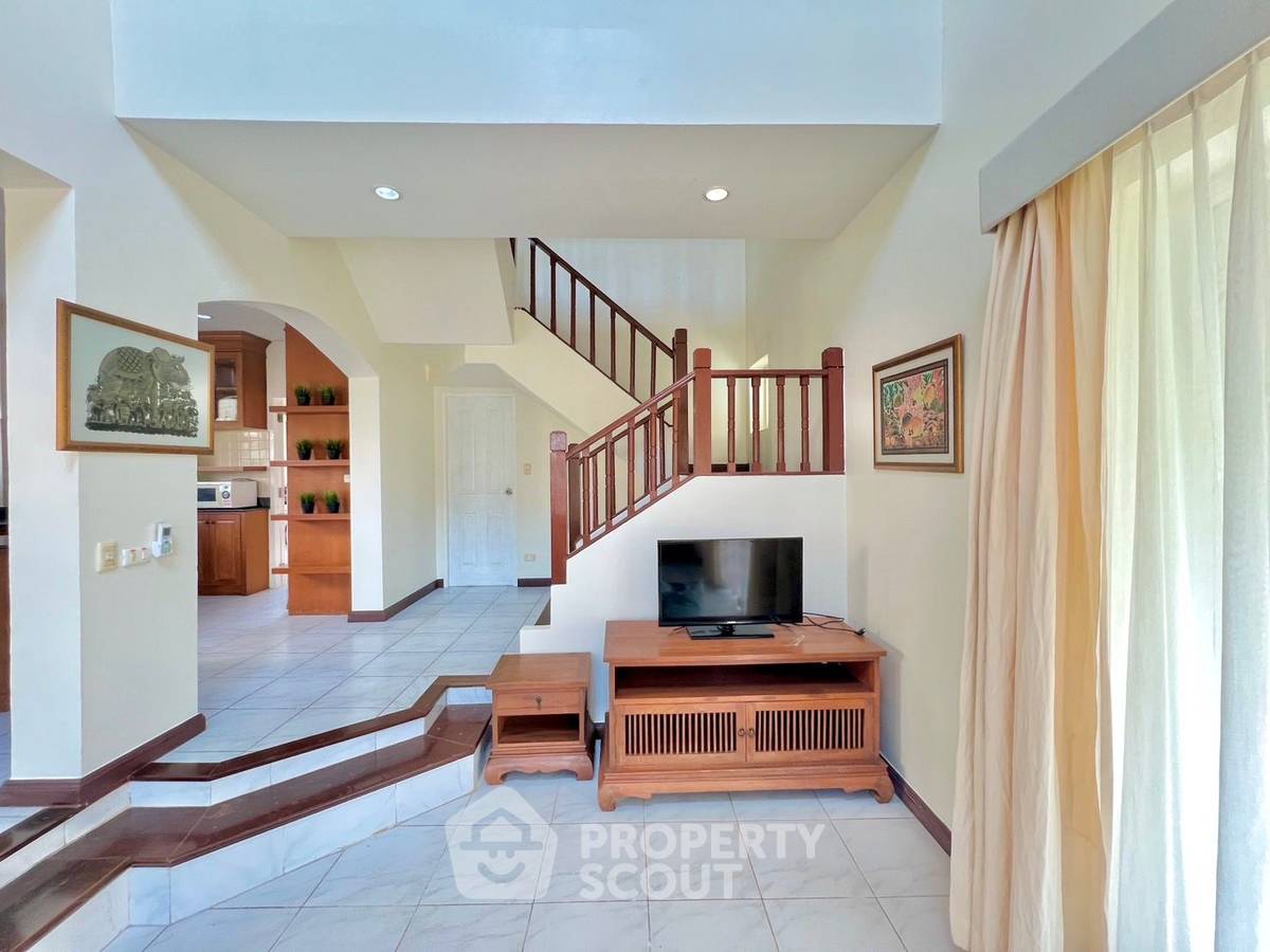 picture 3-BR House close to Pattaya (ID 1540432) - 8/16