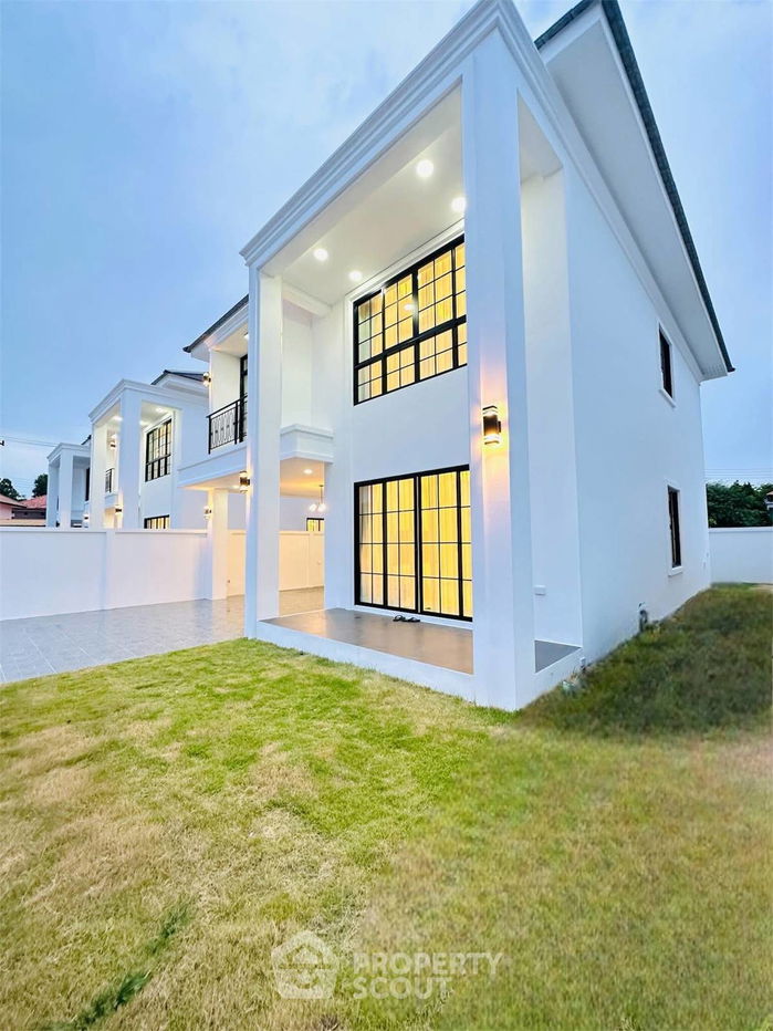 picture 4-BR House at T.W. Garden Hill close to Pattaya (ID 2198586) - 23/26