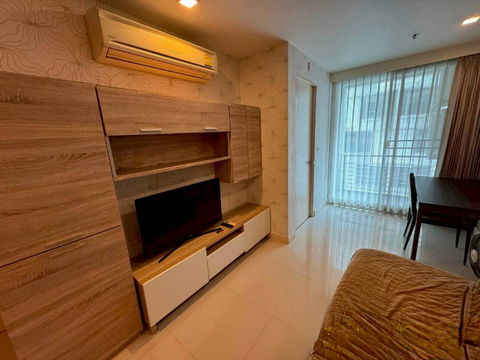 For rent Wish @ Samyan 36Sq.m., 8fl (BTS Sala Deang 880m.) 【Line: Yosita828】