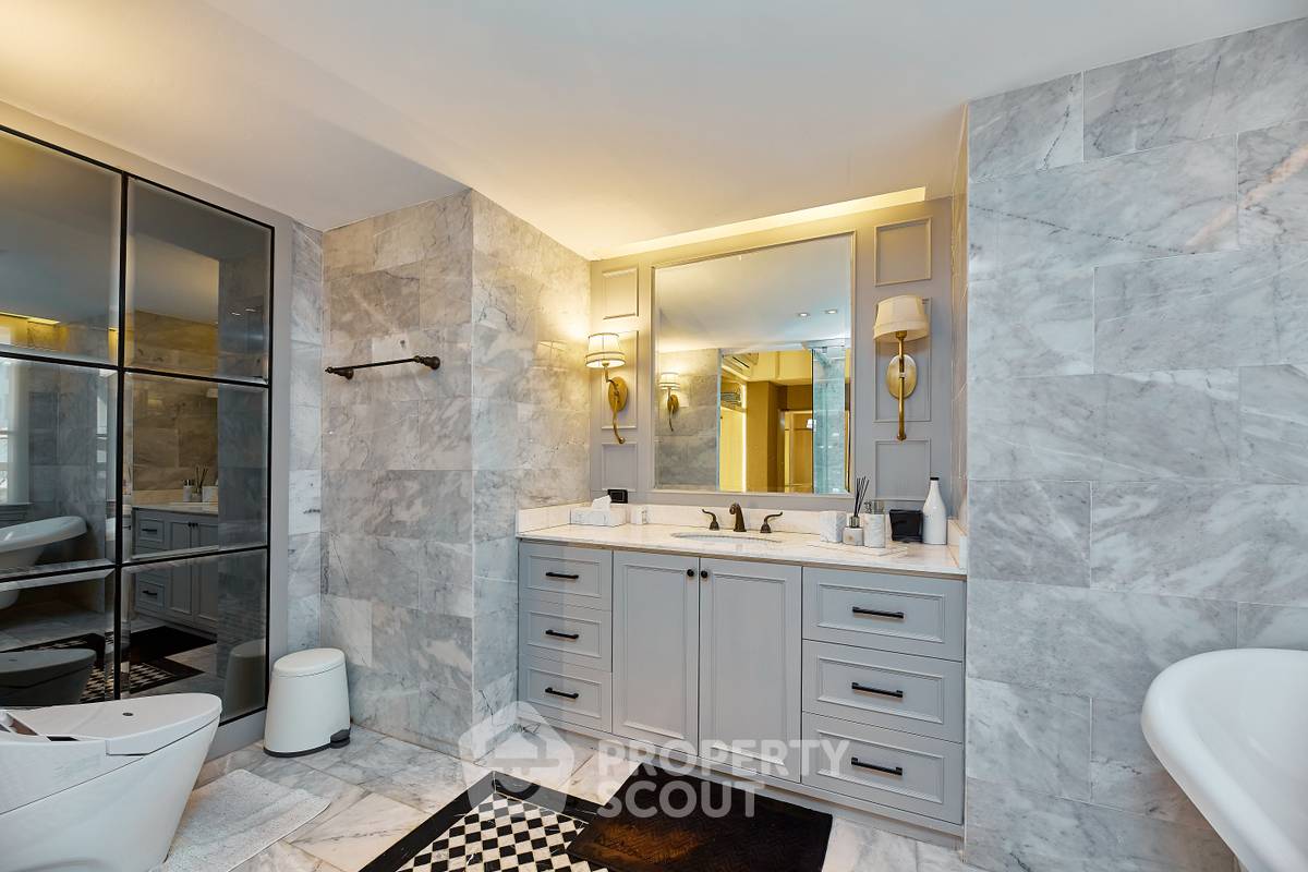 picture 3-BR Condo at Mahogany Tower Condominium near MRT Queen Sirikit National Convention Centre (ID 997362) - 13/30