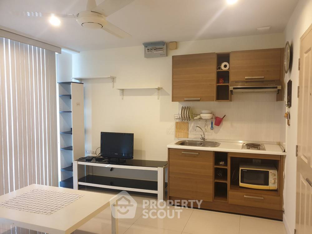 picture 1-BR Condo at Rajvithi City Resort Condominium near BTS Victory Monument (ID 402631) - 2/4
