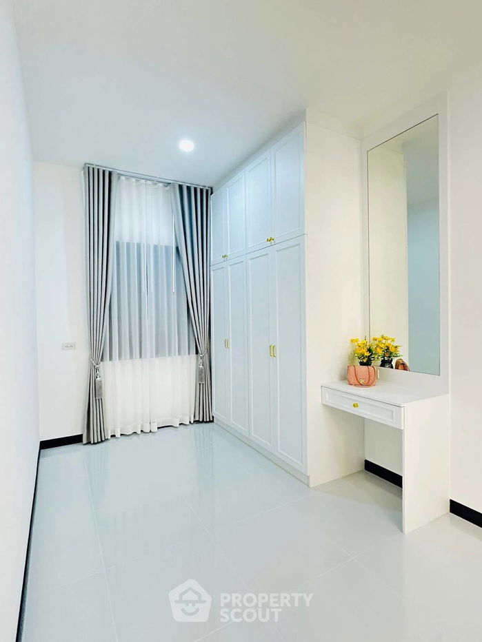 picture 4-BR House at T.W. Garden Hill close to Pattaya (ID 2198586) - 8/26