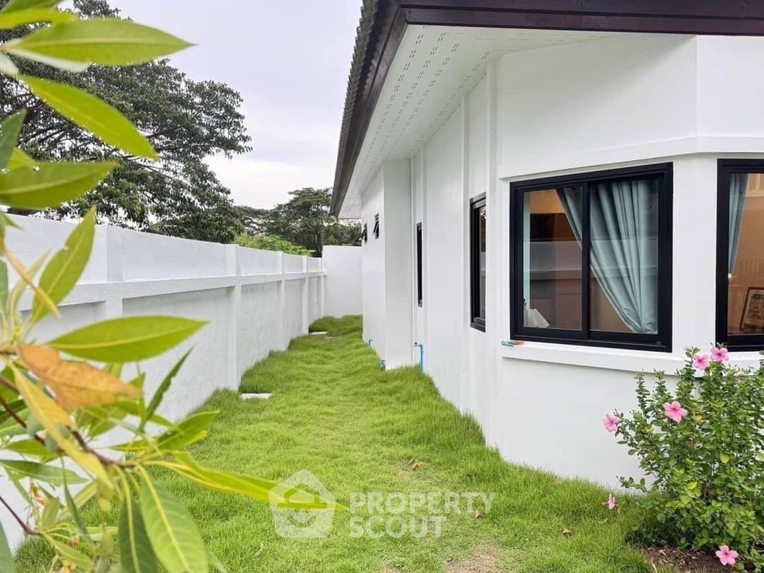 picture 3-BR House at Rattanakorn Village 20 close to Pattaya (ID 1961556) - 18/20