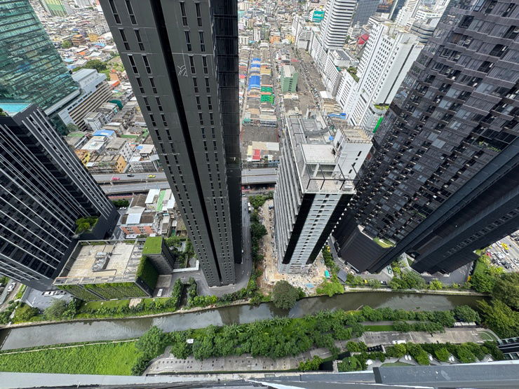 รูป เจ้าของปล่อยเช่าเองห้องว่างพร้อมเข้าอยู่ Life Asoke-Rama9 - รูปที่ 9/15