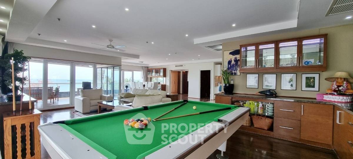 picture 2-BR Condo at Baan Haad Uthong Condominium close to Phratamnak (ID 2137052) - 15/28