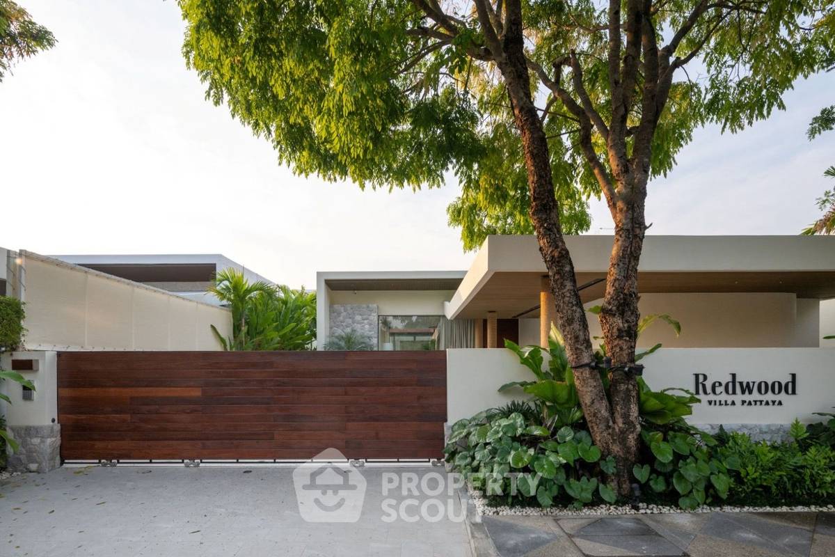 picture 3-BR Condo at Movenpick White Sand Beach Pattaya close to Pattaya (ID 2224172) - 1/40