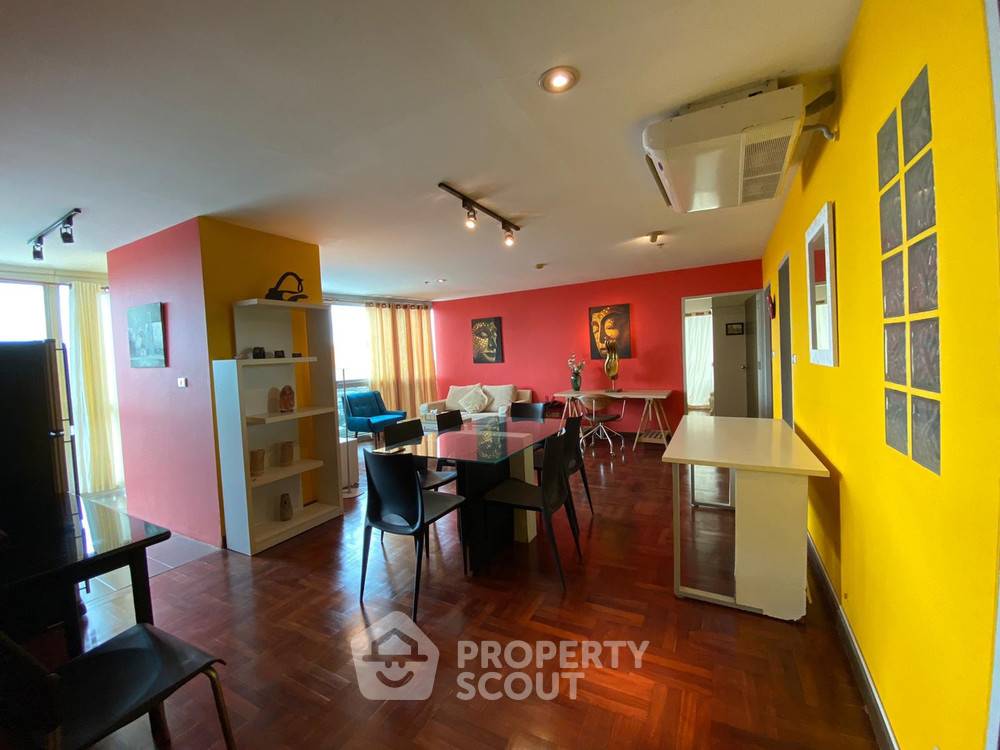 picture 3-BR Condo at Modern Home Tower Condominium near MRT Wat Mangkon (ID 387028) - 3/16