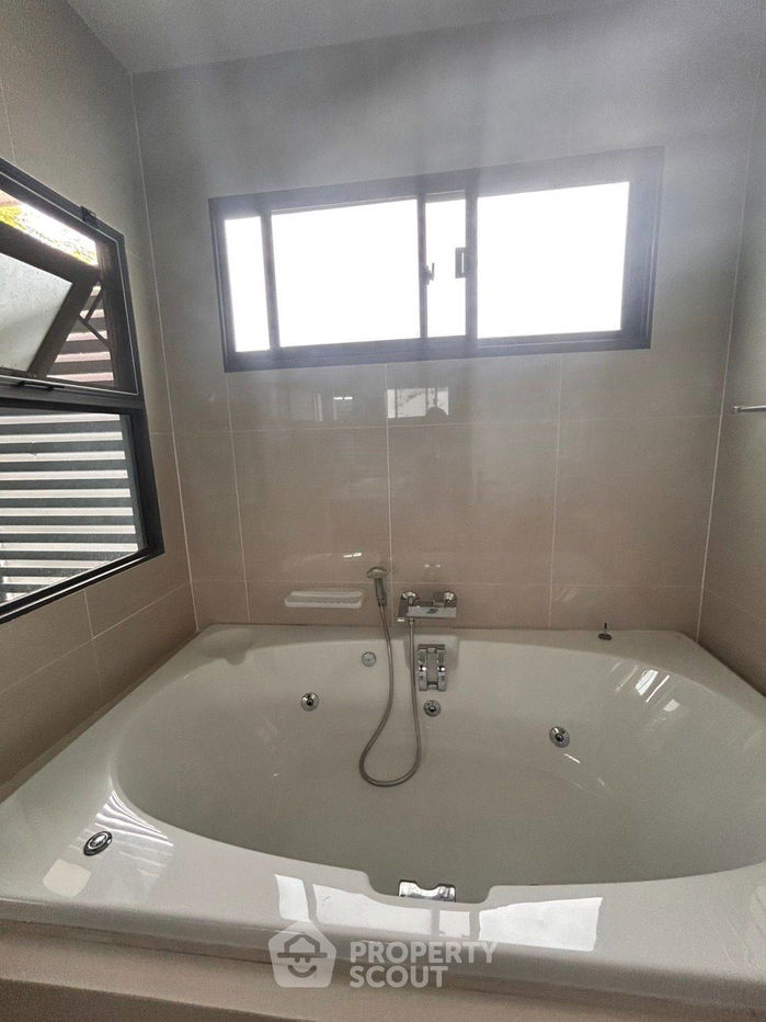 picture 5-BR House at The Palm Pattanakarn in Suan Luang (ID 2248693) - 11/20