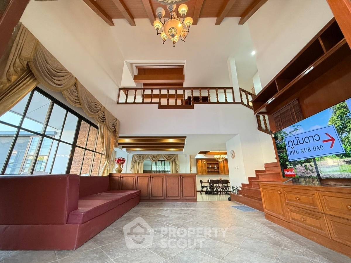 picture 5-BR Villa close to Pattaya (ID 2103529) - 7/36