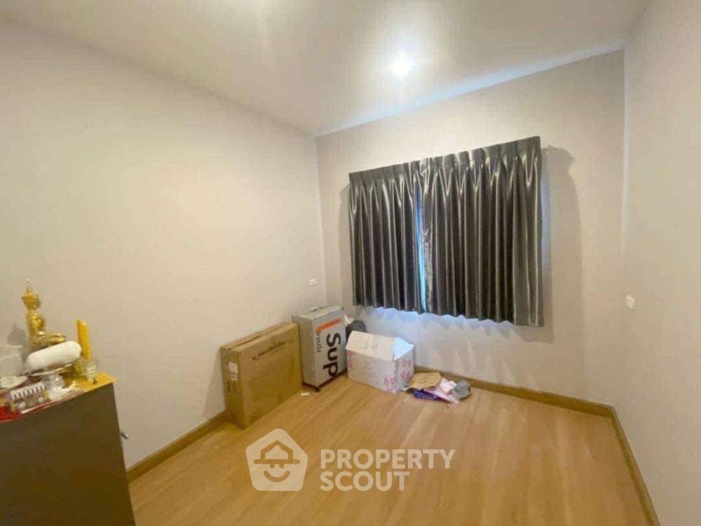 picture 4-BR Townhouse at Golden Town 3 Bangna - Suanluang in Dokmai (ID 2150532) - 2/9