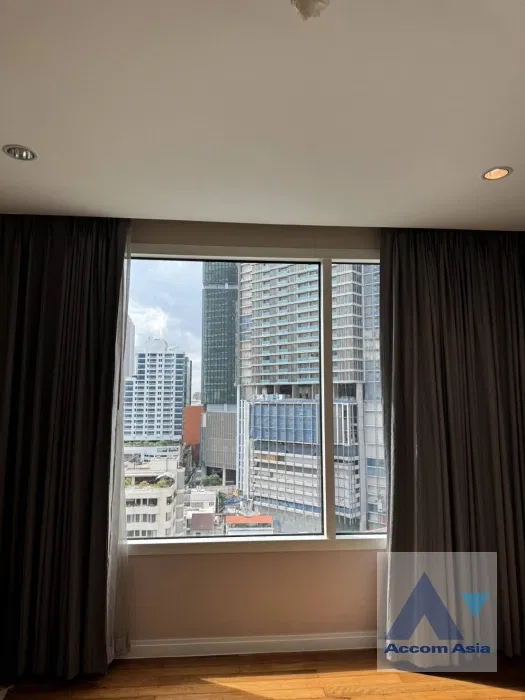 รูป 🔼🔽 AccomA 📩  3 BR Condominium @Royal Saladaeng (AA44226) - รูปที่ 10/11