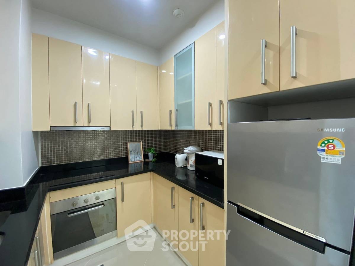 picture 2-BR Condo at Diamond Suites Resort close to Pattaya South (ID 2244558) - 8/13