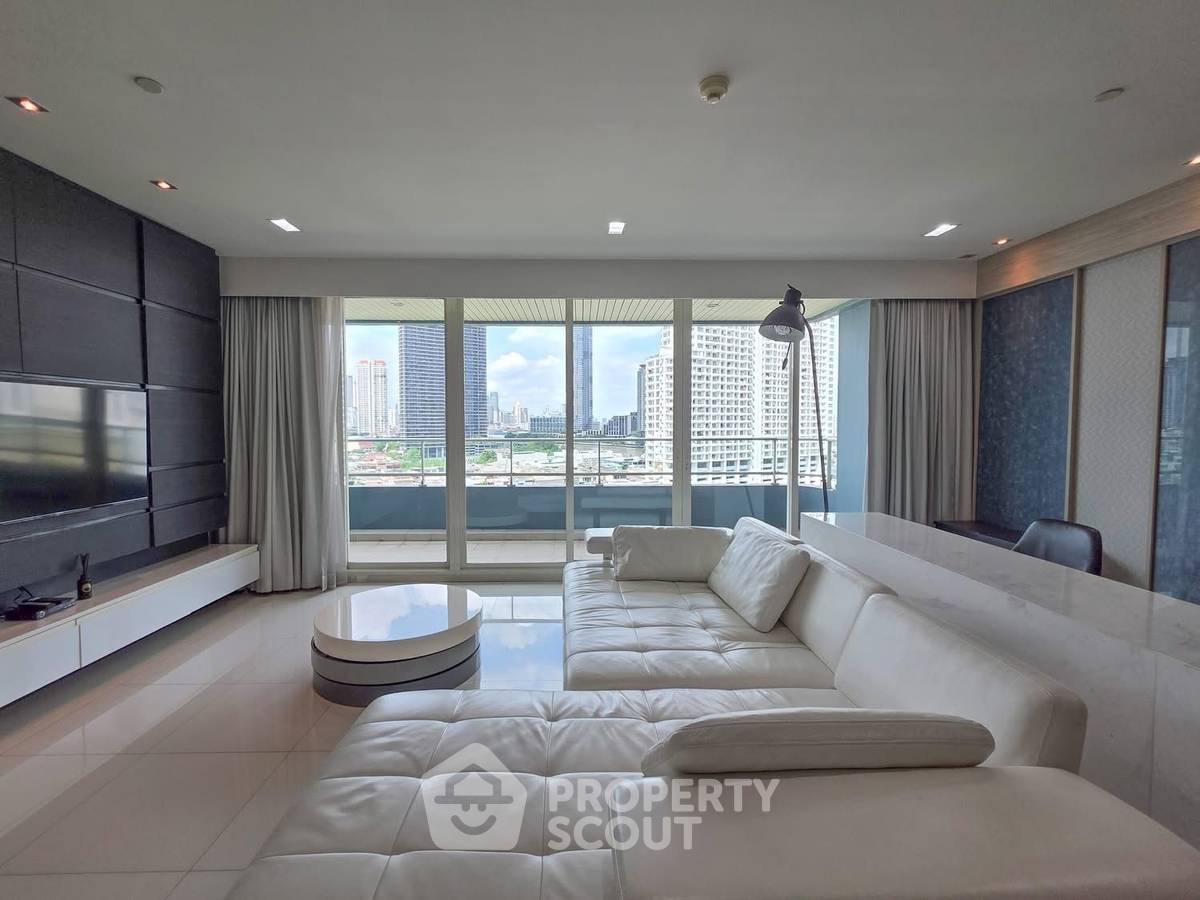 picture 3-BR Condo at Watermark Chaophraya near BTS Krung Thon Buri (ID 2152685) - 3/17