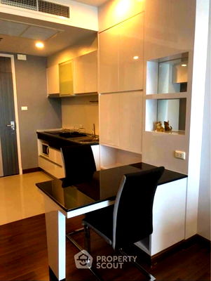 คอนโดให้เช่า : คอนโด 1-ห้องนอน ที่ ศุภาลัย ไลท์ สาทร-เจริญราษฎร์ ใน บางโคล่ (ID 662789)