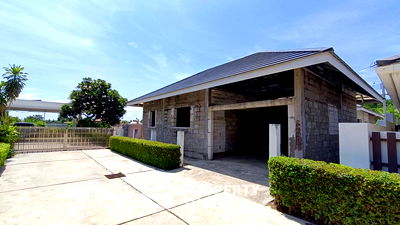 Houses for sale Prachaubkirikhan : 3-BR Villa in Wang Phong (ID 2090467)