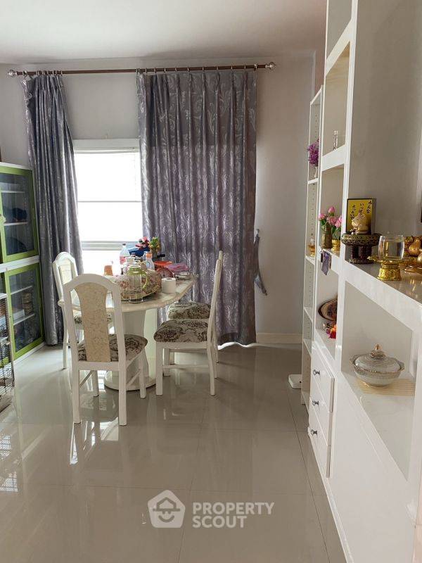picture 3-BR House at Nonnicha Phra Nangklao Bridge near MRT Sai Ma (ID 2150311) - 6/10