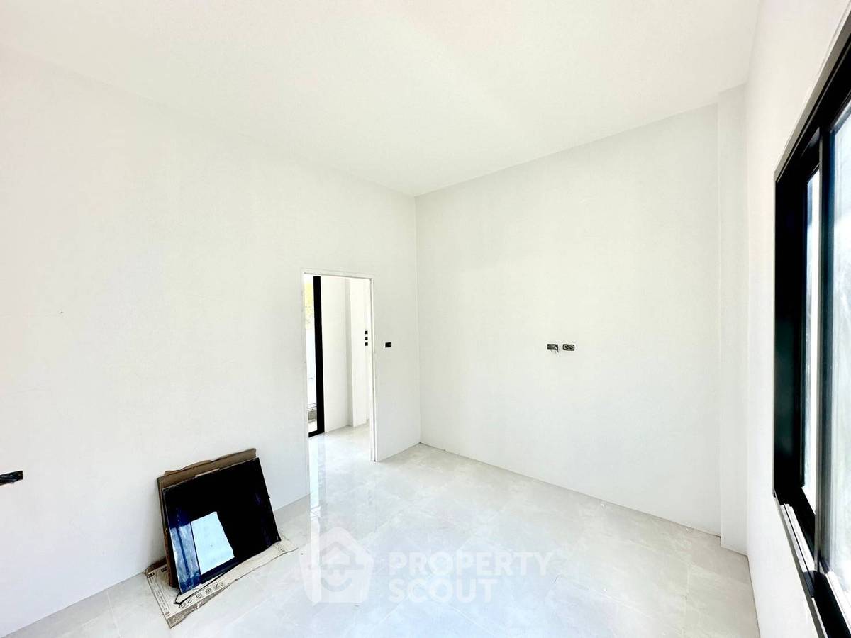 picture 3-BR Villa close to Hua Hin City (ID 2042863) - 7/14
