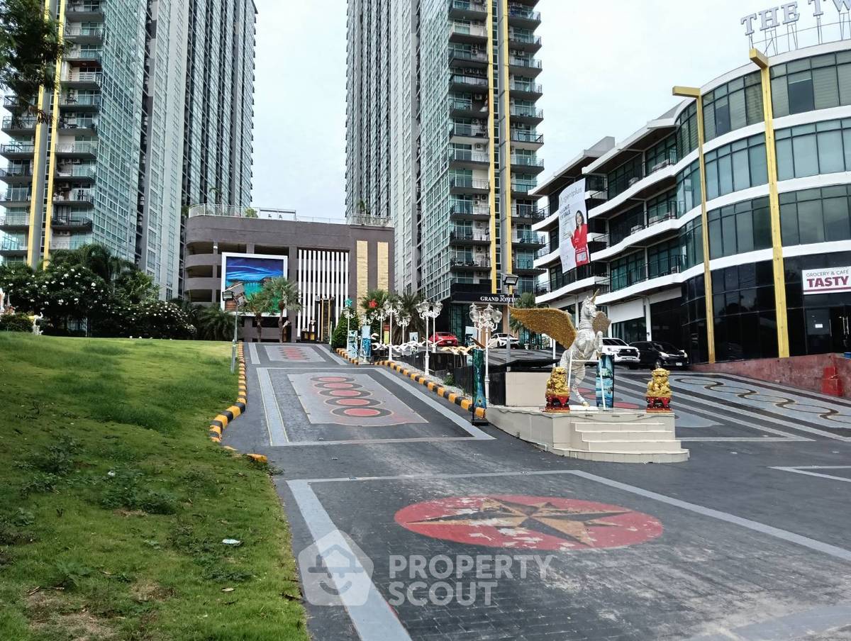picture 2-BR Condo at The Twin Tower close to Jomtien Beach (ID 2186211) - 11/15