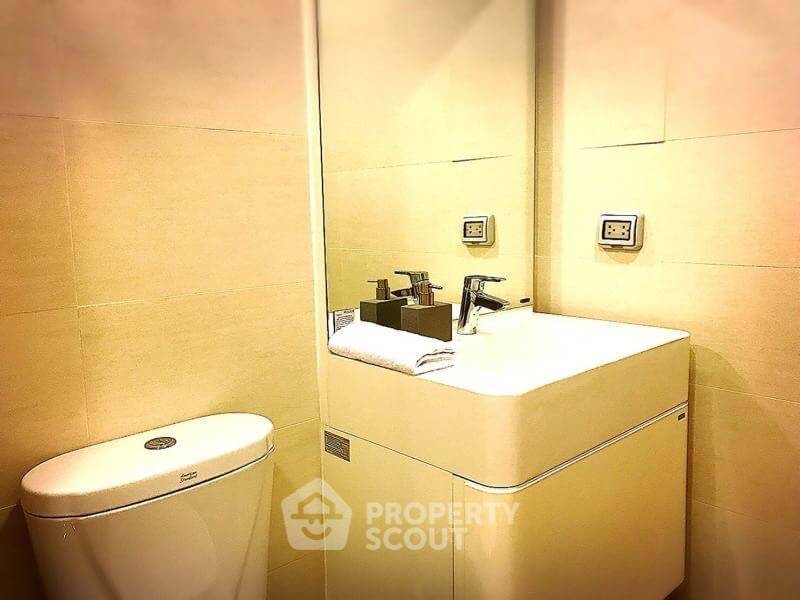 picture 1-BR Condo at Condolette Midst Rama 9 near MRT Phra Ram 9 (ID 511738) - 9/13