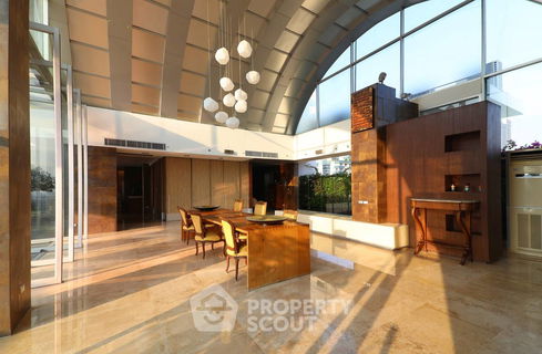 4-BR Condo at The Master Centrium Asoke-Sukhumvit near MRT Sukhumvit (ID 565898)