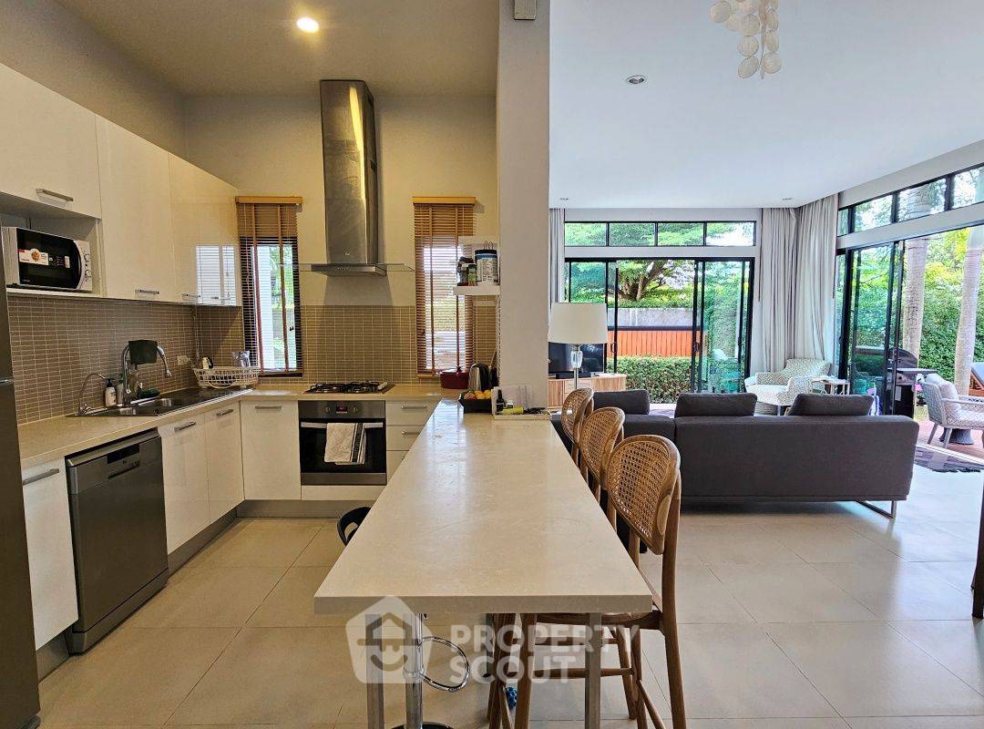 picture 3-BR Villa at Tanode Estate close to Laguna (ID 2293643) - 16/20