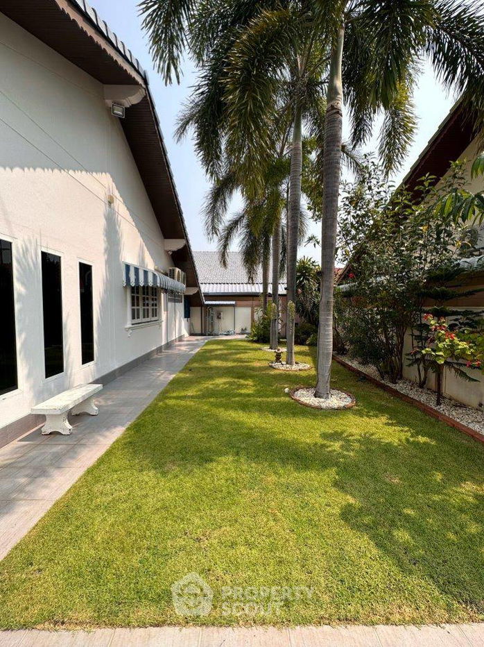picture 2-BR Villa at Dusit Land & House 7 close to Raruk Hua Hin (ID 1295652) - 3/49