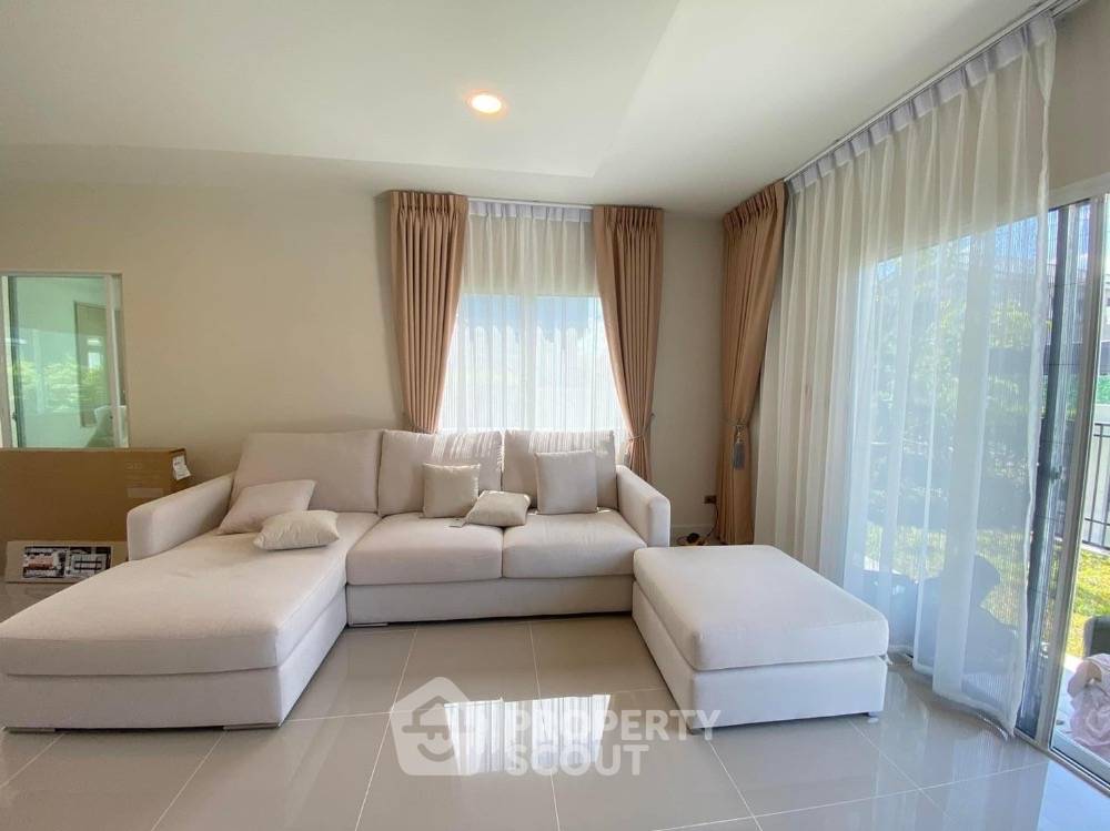 picture 4-BR House at Perfect Place Windmill Ramintra-Wongwaen in O Ngoen (ID 1594626) - 3/6
