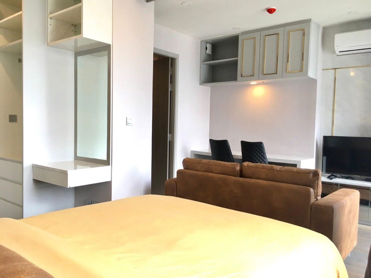 picture Urgent Rent!! Great Price! Beautifully Decorated Unit at IDEO Q Siam-Ratchathewi - 5/12