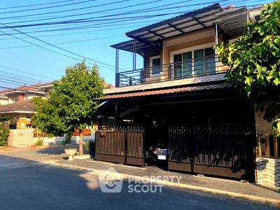 Townhouses for sale Phutthamonthon Sai 3 Road  : 4-BR Townhouse at Baan Monthon 8 in Bang Khae Nuea (ID 2147350)