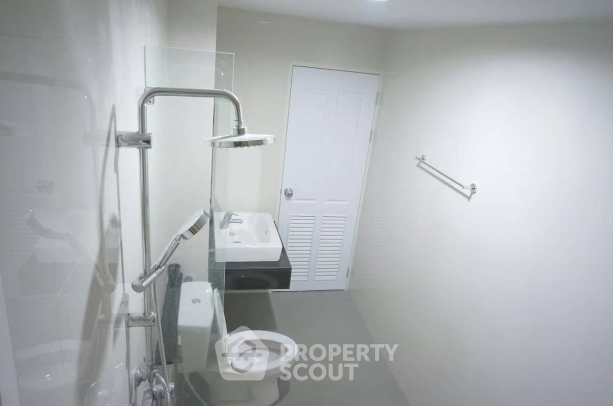 picture 2-BR Condo at The Piano Condo close to Laem Chabang (ID 1553820) - 8/19