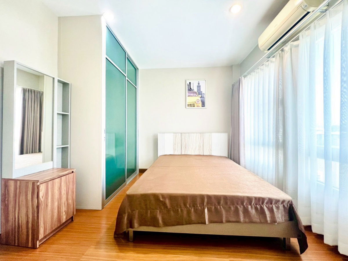 picture For Rent Baan Klang Muang Urbanion Srinakarin ✔️ 3-story modern townhome near Srinakarin Road 35,000 bath/month - 8/19