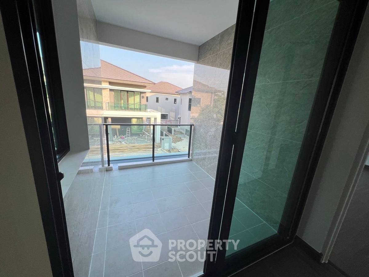 รูป บ้าน 4-ห้องนอน ที่ เดอะ ซิตี้ สะพานมหาเจษฎาบดินทร์ฯ ใน ไทรม้า (ID 1415249) - รูปที่ 7/11