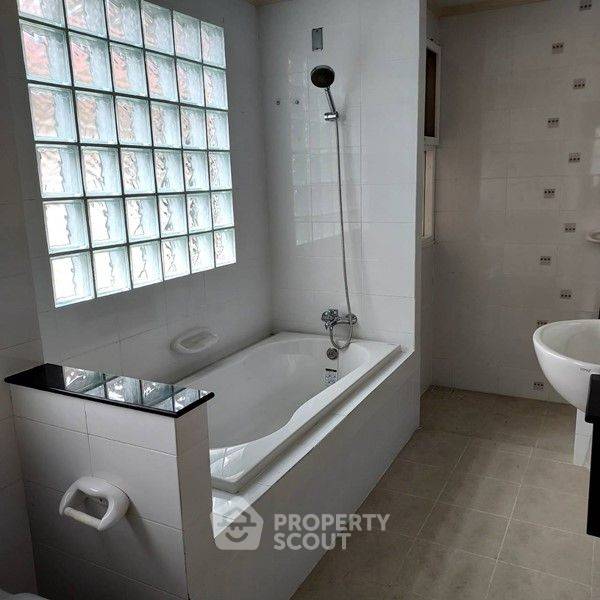 picture 4-BR House at Supalai Parkville Ramindra 5 in Anusawari (ID 2150247) - 9/10