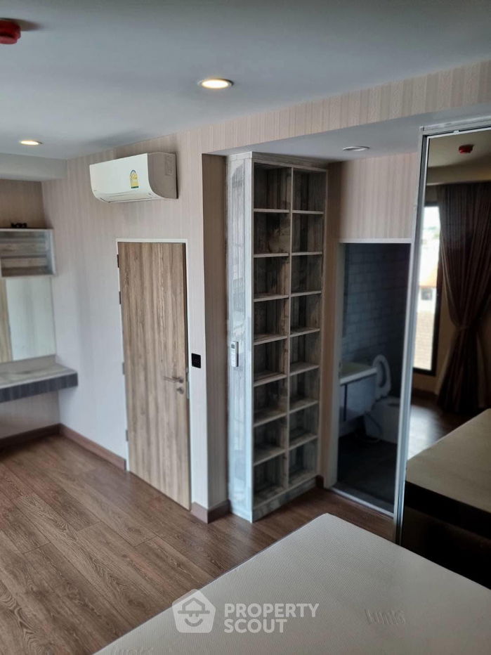 picture 2-BR Condo at The Unique Ekamai-Ramintra in Khlong Chaokhun Sing (ID 815550) - 10/15